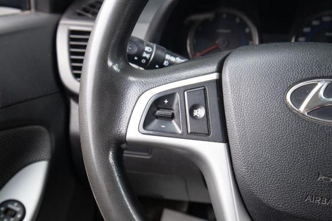 Hyundai Solaris I с пробегом 2013 года, цена 849 000 рублей, 104345 км, седан, Автокод Объявления