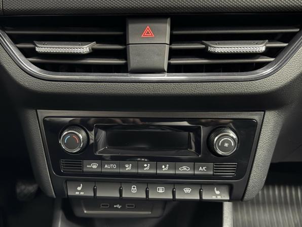 Volkswagen Polo VI с пробегом 2021 года, цена 1 342 000 рублей, 77597 км, лифтбек, Автокод Объявления