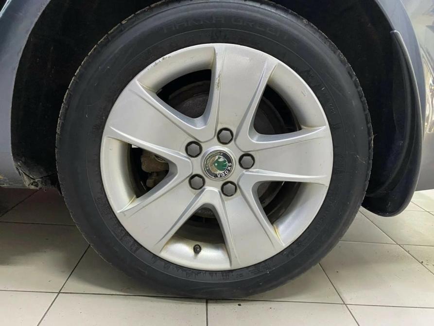 Skoda Octavia II (A5) Рестайлинг Набережные Челны  - изображение 4