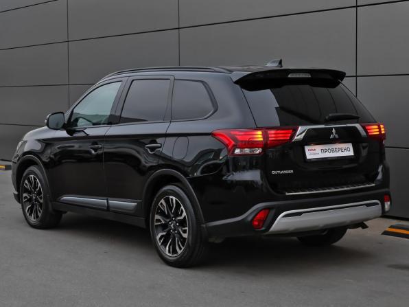 Mitsubishi Outlander III Рестайлинг 3 с пробегом 2022 года, цена 2 198 000 рублей, 122985 км, внедорожник, Автокод Объявления