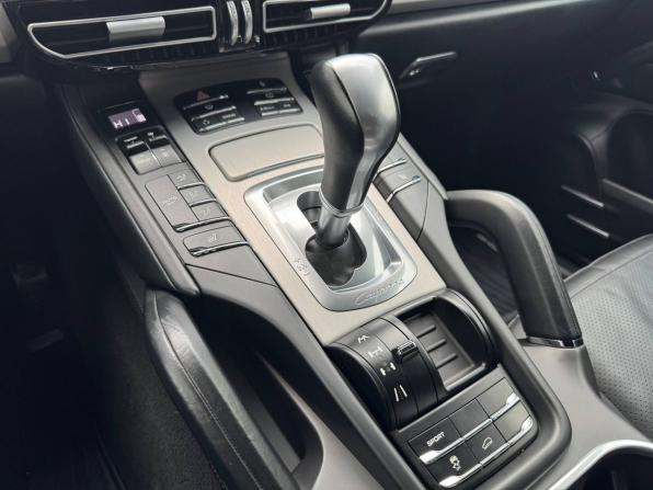 Porsche Cayenne II (958) с пробегом 2012 года, цена 2 950 000 рублей, 92699 км, внедорожник, Автокод Объявления