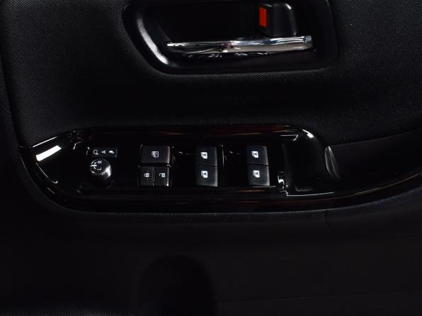 Toyota Voxy III (R80) Рестайлинг с пробегом 2019 года, цена 2 390 995 рублей, 80969 км, минивэн, Автокод Объявления