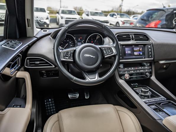 Jaguar F-Pace I с пробегом 2017 года, цена 2 348 000 рублей, 142122 км, внедорожник, Автокод Объявления