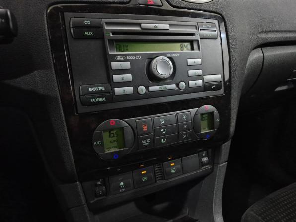 Ford Focus II с пробегом 2007 года, цена 300 000 рублей, 335489 км, седан, Автокод Объявления