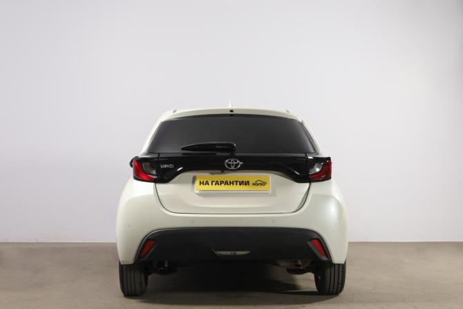 Toyota Yaris IV с пробегом 2020 года, цена 1 199 000 рублей, 105200 км, хэтчбек, Автокод Объявления
