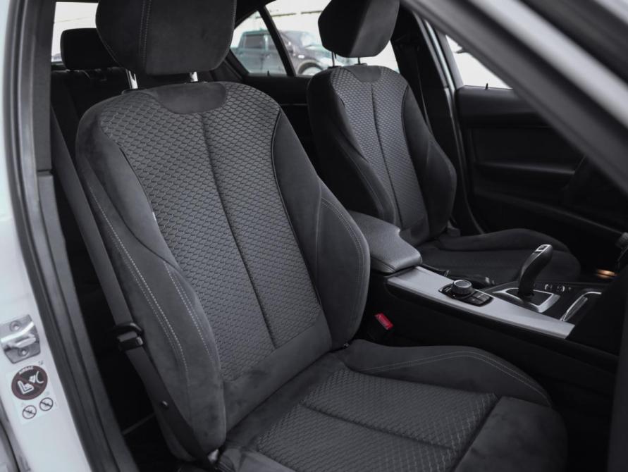 BMW 3 серии VI (F3x) Рестайлинг Санкт-Петербург  - изображение 25