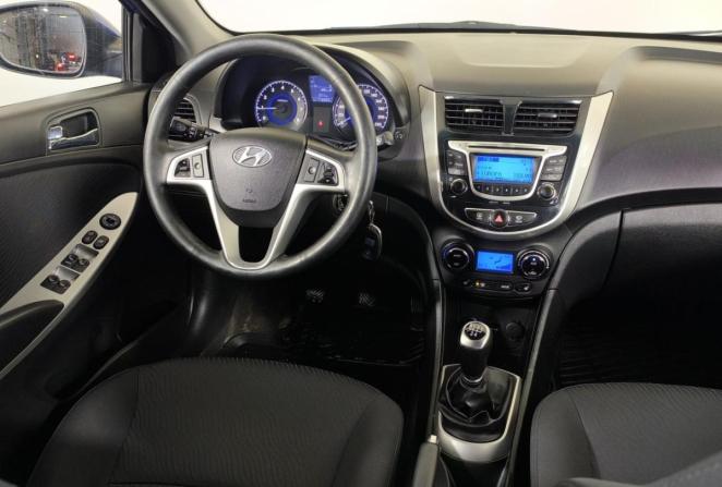 Hyundai Solaris I с пробегом 2014 года, цена 850 000 рублей, 118394 км, седан, Автокод Объявления