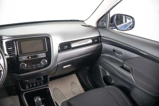 Mitsubishi Outlander III Рестайлинг 3 с пробегом 2019 года, цена 1 999 000 рублей, 161477 км, внедорожник, Автокод Объявления