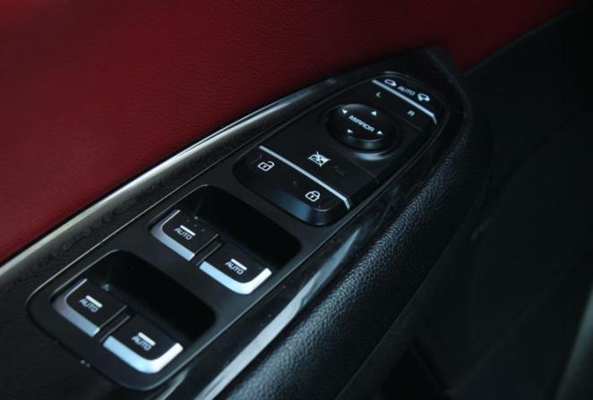Kia Optima IV Рестайлинг с пробегом 2018 года, цена 2 050 000 рублей, 174764 км, седан, Автокод Объявления