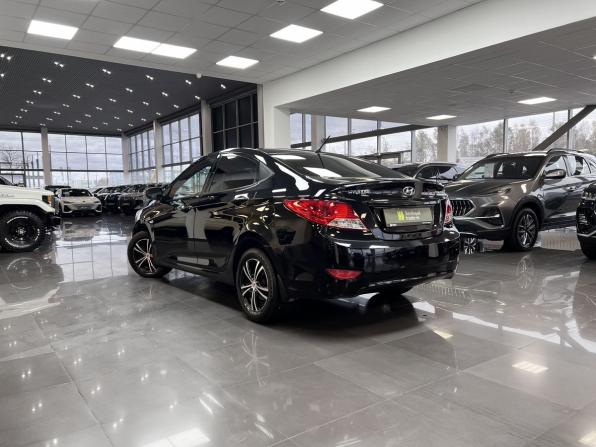 Hyundai Solaris I с пробегом 2013 года, цена 690 000 рублей, 174422 км, седан, Автокод Объявления