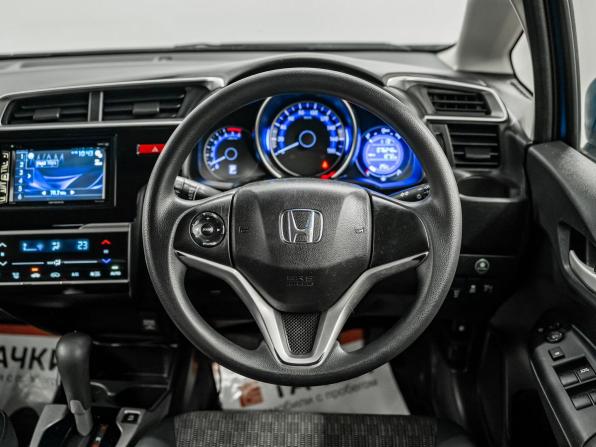 Honda Fit III с пробегом 2016 года, цена 975 000 рублей, 76248 км, хэтчбек, Автокод Объявления