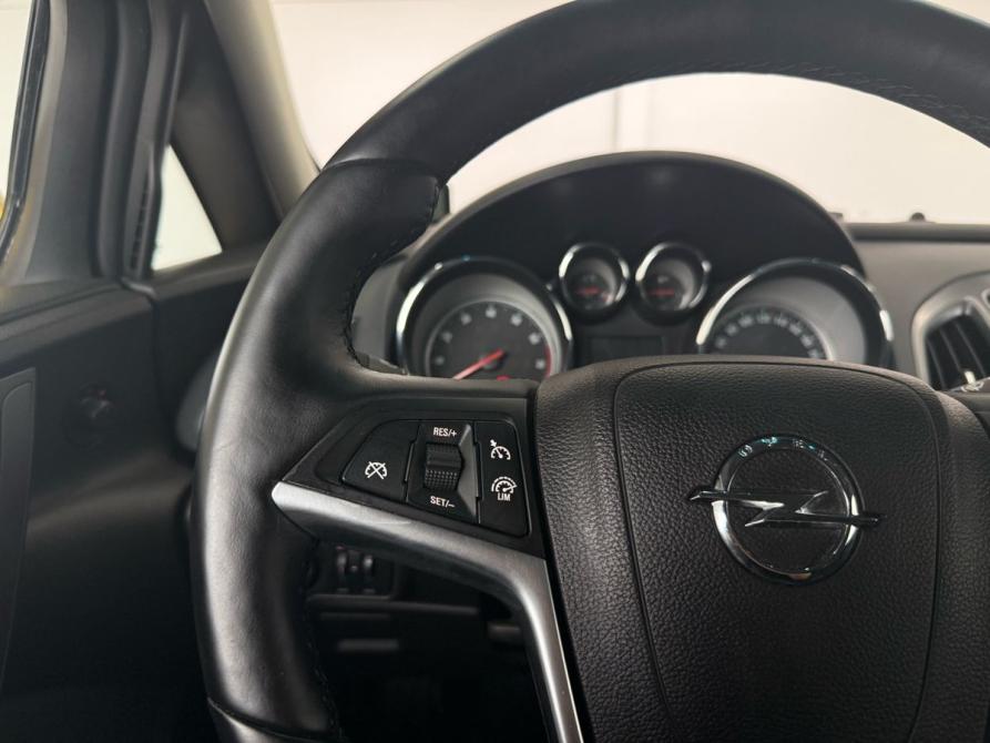 Opel Astra J Рестайлинг Уфа  - изображение 9