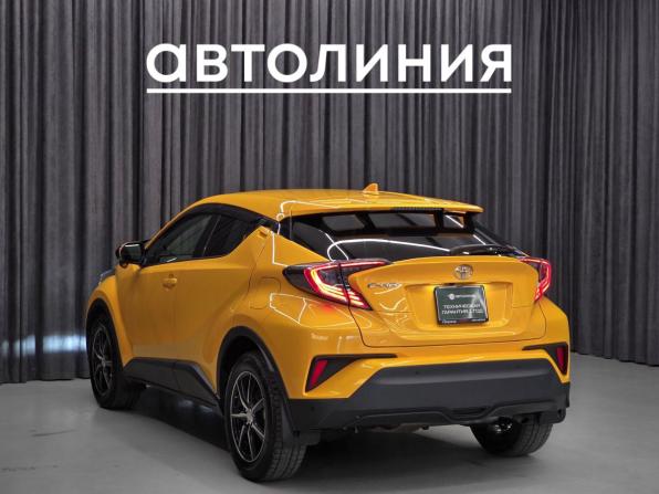Toyota C-HR I с пробегом 2017 года, цена 2 100 000 рублей, 57000 км, внедорожник, Автокод Объявления