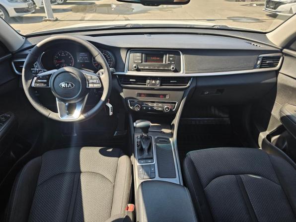 Kia Optima IV Рестайлинг с пробегом 2018 года, цена 1 684 995 рублей, 163401 км, седан, Автокод Объявления