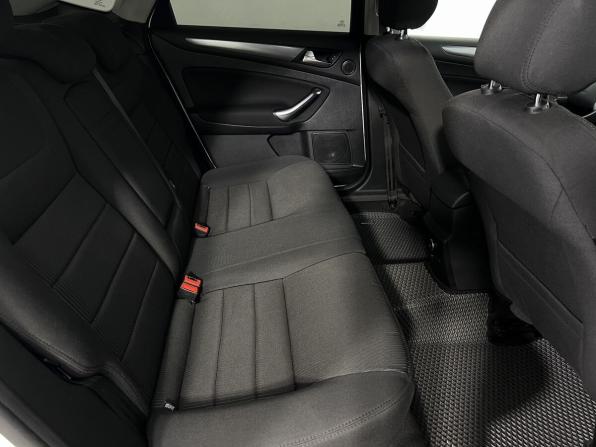 Ford Mondeo IV Рестайлинг с пробегом 2013 года, цена 890 000 рублей, 215000 км, седан, Автокод Объявления