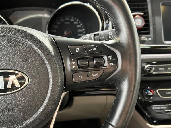 Kia Carnival III с пробегом 2019 года, цена 3 100 000 рублей, 98355 км, минивэн, Автокод Объявления