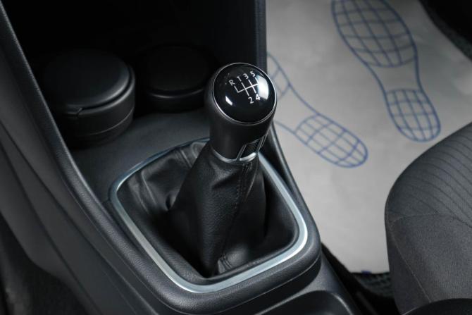 Volkswagen Polo V Рестайлинг с пробегом 2017 года, цена 1 369 000 рублей, 80000 км, седан, Автокод Объявления
