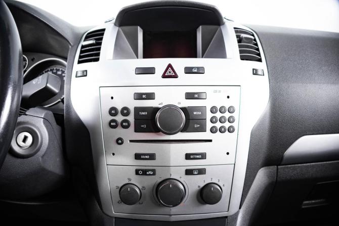 Opel Zafira B Рестайлинг с пробегом 2012 года, цена 679 000 рублей, 360000 км, компактвэн, Автокод Объявления