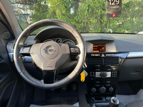 Opel Astra H Рестайлинг с пробегом 2008 года, цена 320 000 рублей, 246093 км, хэтчбек, Автокод Объявления