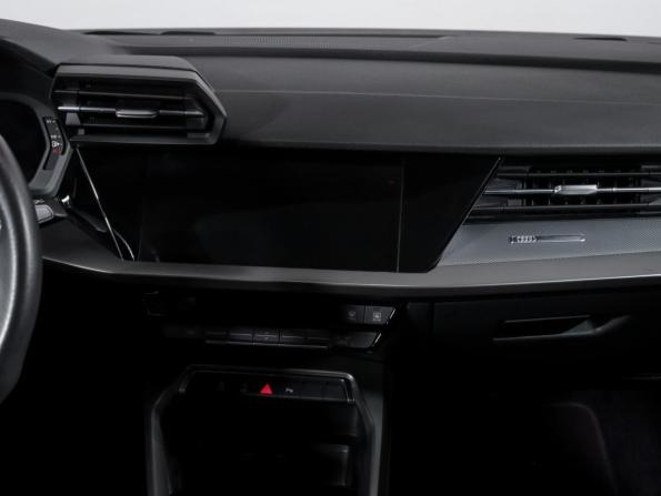 Audi A3 IV (8Y) с пробегом 2021 года, цена 3 280 000 рублей, 34065 км, хэтчбек, Автокод Объявления