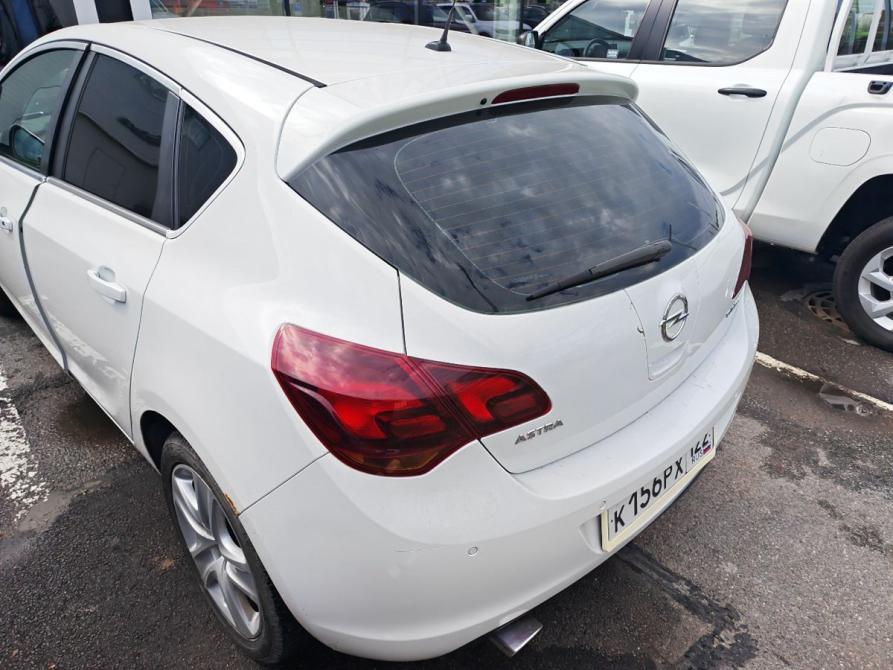 Opel Astra J Санкт-Петербург  - изображение 3