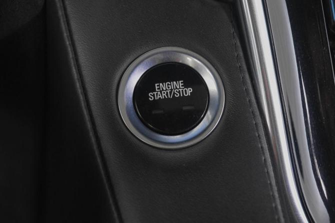 Cadillac Escalade IV с пробегом 2015 года, цена 3 949 000 рублей, 133150 км, внедорожник, Автокод Объявления