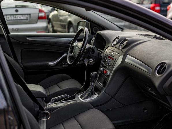 Ford Mondeo IV Рестайлинг с пробегом 2013 года, цена 740 000 рублей, 279462 км, седан, Автокод Объявления