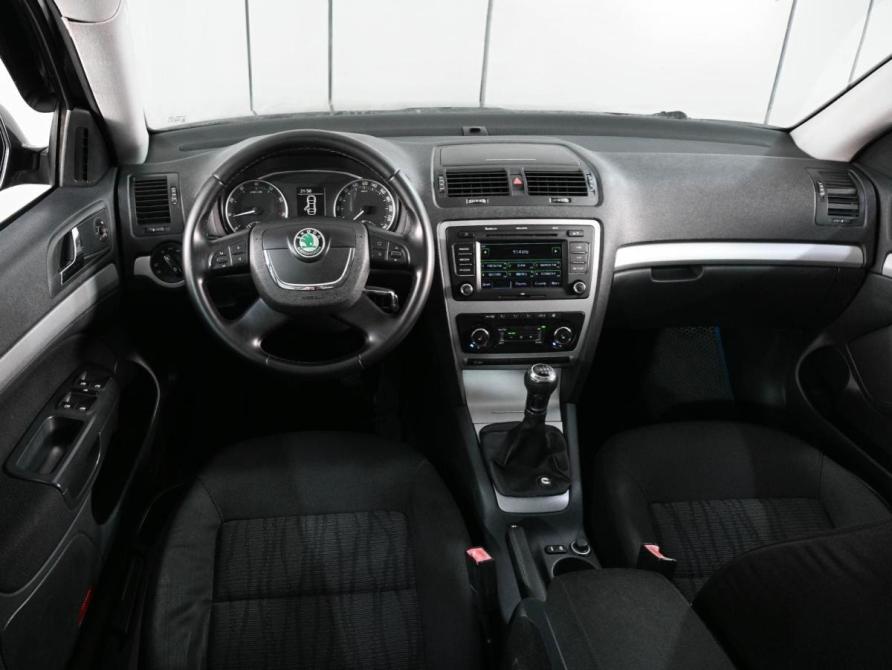 Skoda Octavia II (A5) Рестайлинг Ростов-на-Дону  - изображение 6