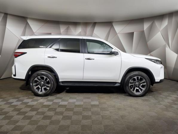 Toyota Fortuner II Рестайлинг с пробегом 2021 года, цена 4 395 000 рублей, 47432 км, внедорожник, Автокод Объявления
