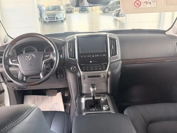Toyota Land Cruiser 200 Series Рестайлинг 2 с пробегом 2016 года, цена 6 450 000 рублей, 172000 км, внедорожник, Автокод Объявления