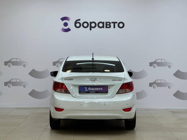 Hyundai Solaris I с пробегом 2013 года, цена 960 000 рублей, 190076 км, седан, Автокод Объявления