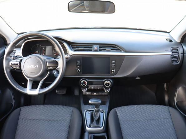 Kia Rio IV Рестайлинг с пробегом 2022 года, цена 1 775 000 рублей, 56109 км, седан, Автокод Объявления