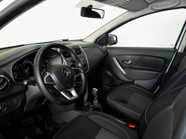 Renault Logan II Рестайлинг с пробегом 2022 года, цена 1 388 000 рублей, 37808 км, седан, Автокод Объявления