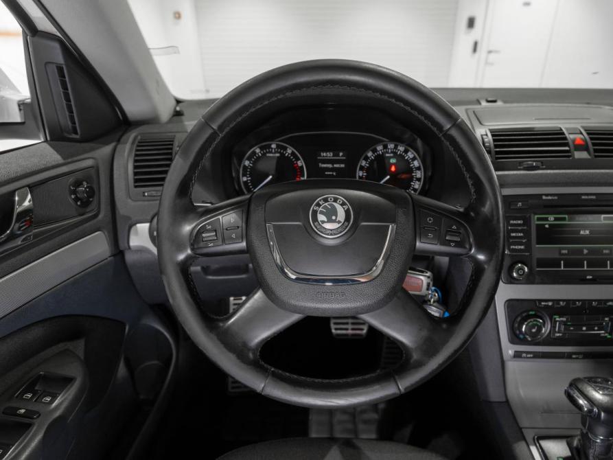 Skoda Octavia II (A5) Рестайлинг Москва  - изображение 9