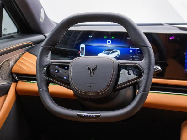 Voyah Passion I с пробегом 2026 года, цена 4 980 000 рублей, 20600 км, седан, Автокод Объявления