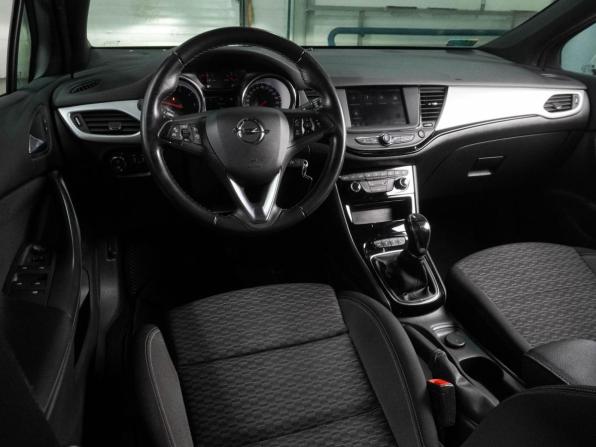 Opel Astra K Рестайлинг с пробегом 2019 года, цена 1 259 000 рублей, 127171 км, универсал, Автокод Объявления