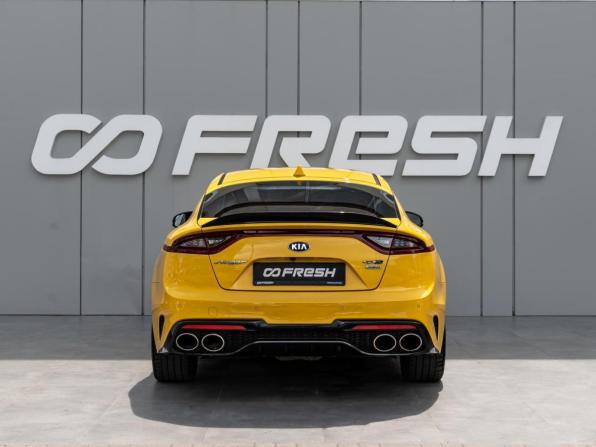 Kia Stinger I с пробегом 2018 года, цена 3 170 000 рублей, 97879 км, лифтбек, Автокод Объявления