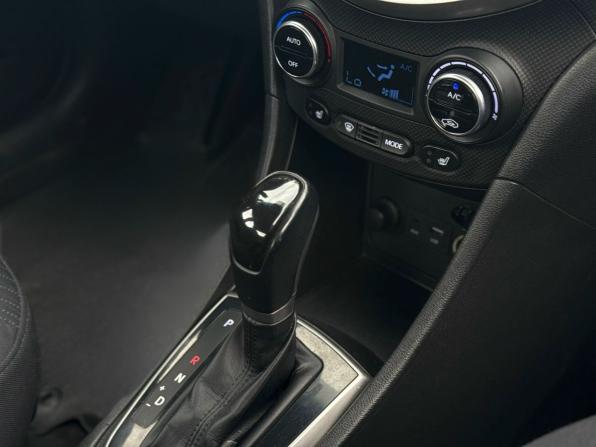 Hyundai Solaris I Рестайлинг с пробегом 2015 года, цена 949 000 рублей, 177331 км, седан, Автокод Объявления