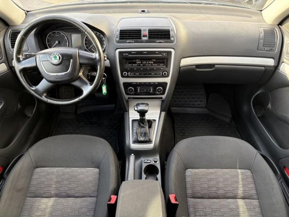 Skoda Octavia II (A5) Рестайлинг с пробегом 2012 года, цена 749 000 рублей, 256407 км, лифтбек, Автокод Объявления