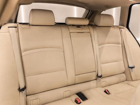 BMW 5 серии VI (F10/F11/F07) Рестайлинг с пробегом 2016 года, цена 2 499 000 рублей, 188490 км, универсал, Автокод Объявления