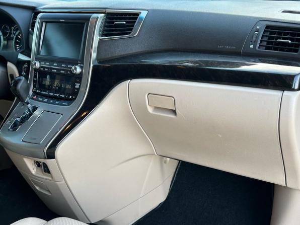 Toyota Alphard II с пробегом 2013 года, цена 2 400 000 рублей, 522788 км, минивэн, Автокод Объявления