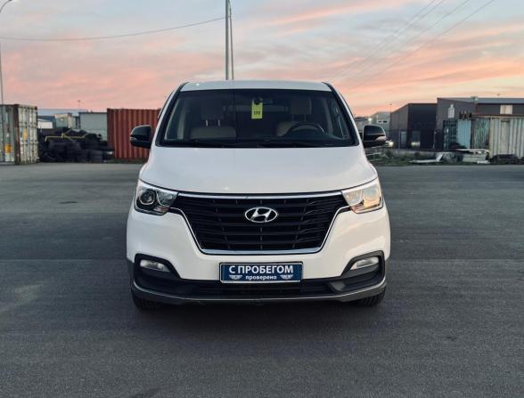 Hyundai H-1 II Рестайлинг 2 с пробегом 2021 года, цена 2 910 000 рублей, 191000 км, минивэн, Автокод Объявления