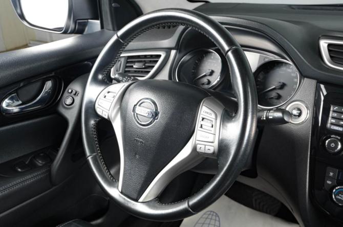 Nissan Qashqai II с пробегом 2017 года, цена 1 769 000 рублей, 192709 км, внедорожник, Автокод Объявления