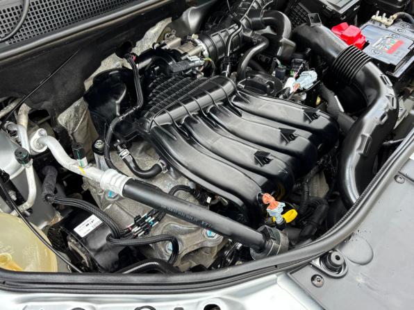 Renault Logan II Рестайлинг с пробегом 2021 года, цена 1 350 000 рублей, 54250 км, седан, Автокод Объявления
