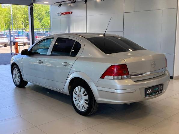 Opel Astra H Рестайлинг с пробегом 2012 года, цена 535 000 рублей, 177212 км, седан, Автокод Объявления