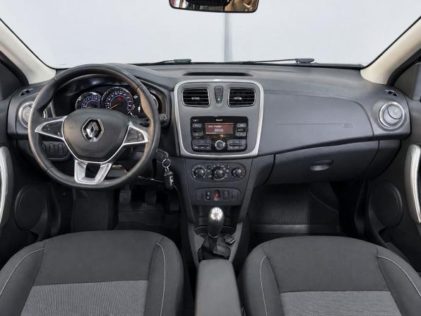 Renault Sandero II Рестайлинг с пробегом 2020 года, цена 1 299 000 рублей, 74294 км, хэтчбек, Автокод Объявления