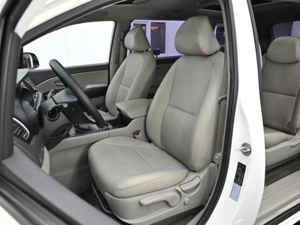 Kia Carnival III с пробегом 2016 года, цена 1 949 000 рублей, 228000 км, минивэн, Автокод Объявления