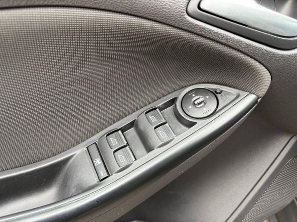 Ford Focus III с пробегом 2011 года, цена 635 000 рублей, 255606 км, хэтчбек, Автокод Объявления