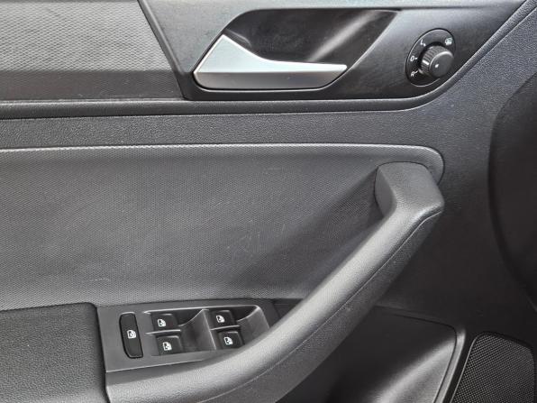 Volkswagen Polo VI с пробегом 2021 года, цена 1 595 000 рублей, 61642 км, лифтбек, Автокод Объявления