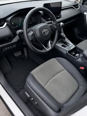 Toyota RAV4 V (XA50) с пробегом 2024 года, цена 3 750 000 рублей, 36806 км, внедорожник, Автокод Объявления